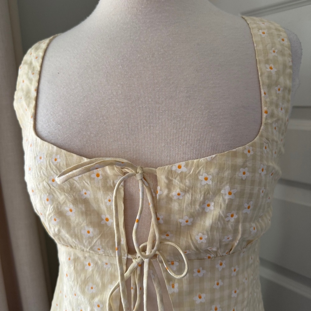 Petal & Pup Capra Floral Gingham Tie Front Tank Top : XS - Picture 3 of 7